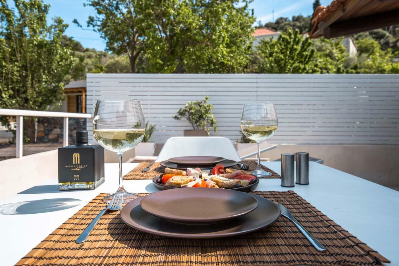 Monastery Estate Guesthouse Sougia Bagian luar foto
