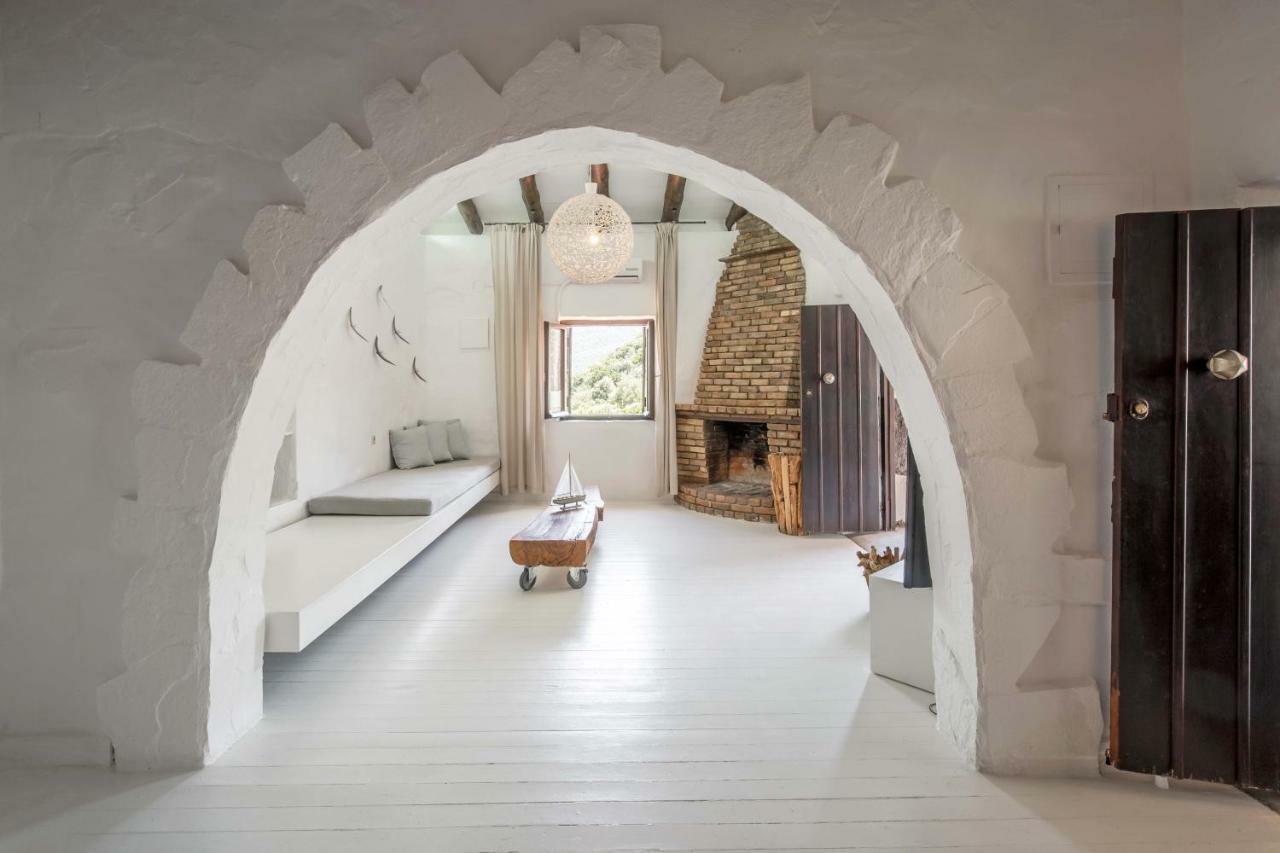 Monastery Estate Guesthouse Sougia Bagian luar foto