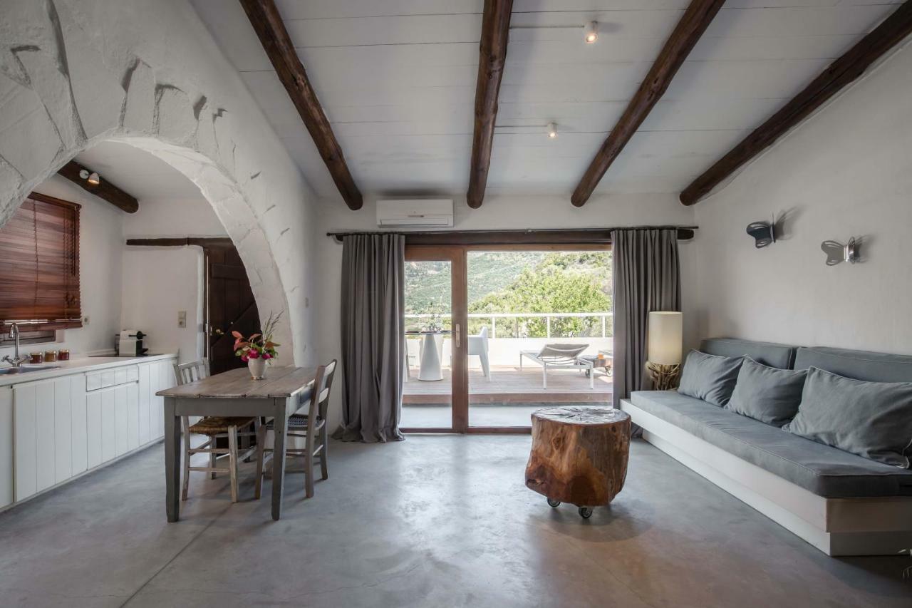 Monastery Estate Guesthouse Sougia Bagian luar foto